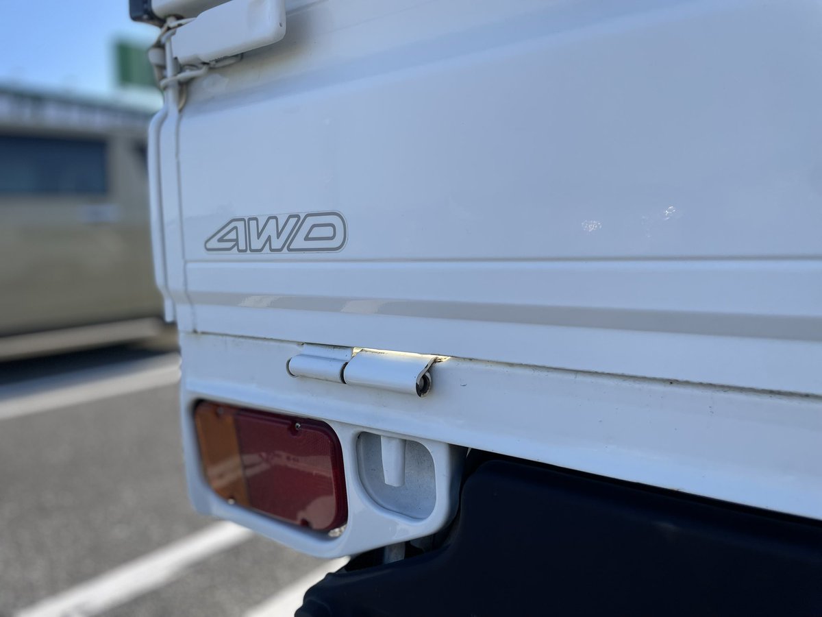 TSATSA125's tweet photo. KSサンバー欲しい人おらんかな〜〜.

KS4 エアコン付き 切替4WD タイベル済
車検来年9月　20万キロ

めっちゃ直してます

20万くらいになれば嬉しい https://t.co/zRzwriLnTo