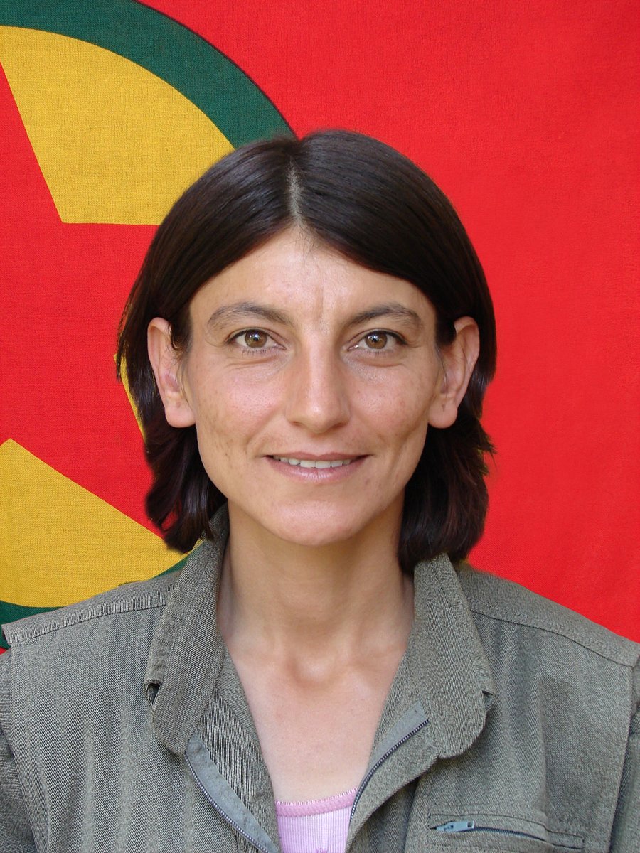 medSniperr's tweet photo. Kod Adı : Sozdar Serhildan
Adı Soyadı : Girin Taş
Doğum Yeri : Şirnex
Anne – Baba Adı : Hamdiye - Abdullah
Şehadet Tarihi ve Yeri : 9 Mart 2020 / Qendîl https://t.co/2rP1RipRhJ