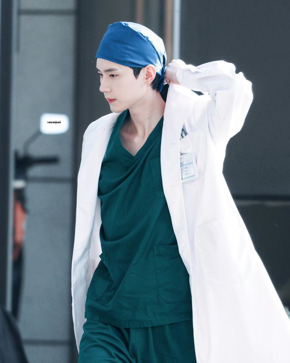 yourxelove's tweet photo. According to Straw Bear Entertainment’s 2026 interim performance report, medical drama #DestinyOfLife 《生命缘》 starring Zhuang Dafei &amp; Zhou Yiran is currently in post-production and is expected to air in 2027.

It will air on iQIYI and CCTV! 📺✨

#ZhuangDafei #ZhouYiran https://t.co/Et7KA23HLY