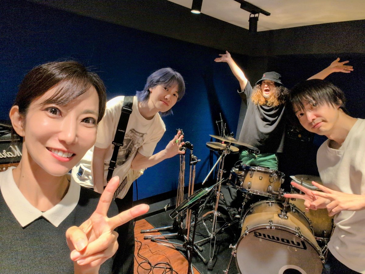Neontetra06's tweet photo. ＼9月の東京ライブリハーサル／

■Neontetraバンド■
🎸ギター  青木康平さん(初サポート)
🥁ドラム  鯉沼彰さん

秋セットリストでお届けします🌝

――
【2026年9月6日(日)】
Neontetra主催
『I WISH ～人生ってすばらしい～』
📍会場:下北沢・音倉
⏰19時開演
▼チケット
https://t.co/YUhubzI4Ar
▼取り置き予約
https://t.co/a6UK2uLPOE