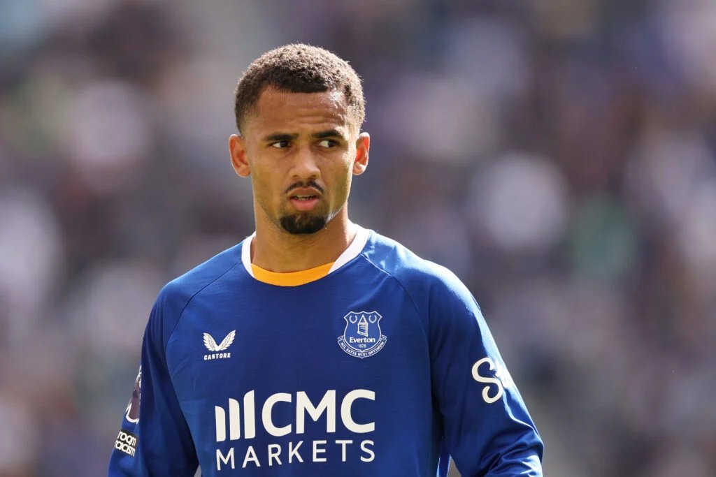 InsiderDsource's tweet photo. 🚨 EVERTON — @insiderDsource
Manchester City are pushing ahead with their interest in Everton forward Iliman Ndiaye and are considering an £80million offer, per @TEAMtalk.
But Everton continue to insist he's not for sale, and it would take something very special to test their resolve at this stage of the window, per @HJWatkinson (#EFC).
Worth noting: City aren't the only suitor — Arsenal, Manchester United, and Al-Hilal have all been linked, and Everton have already turned down multiple contract-improvement requests from Ndiaye's side.
— via @TEAMtalk, @HJWatkinson, @GraemeBailey