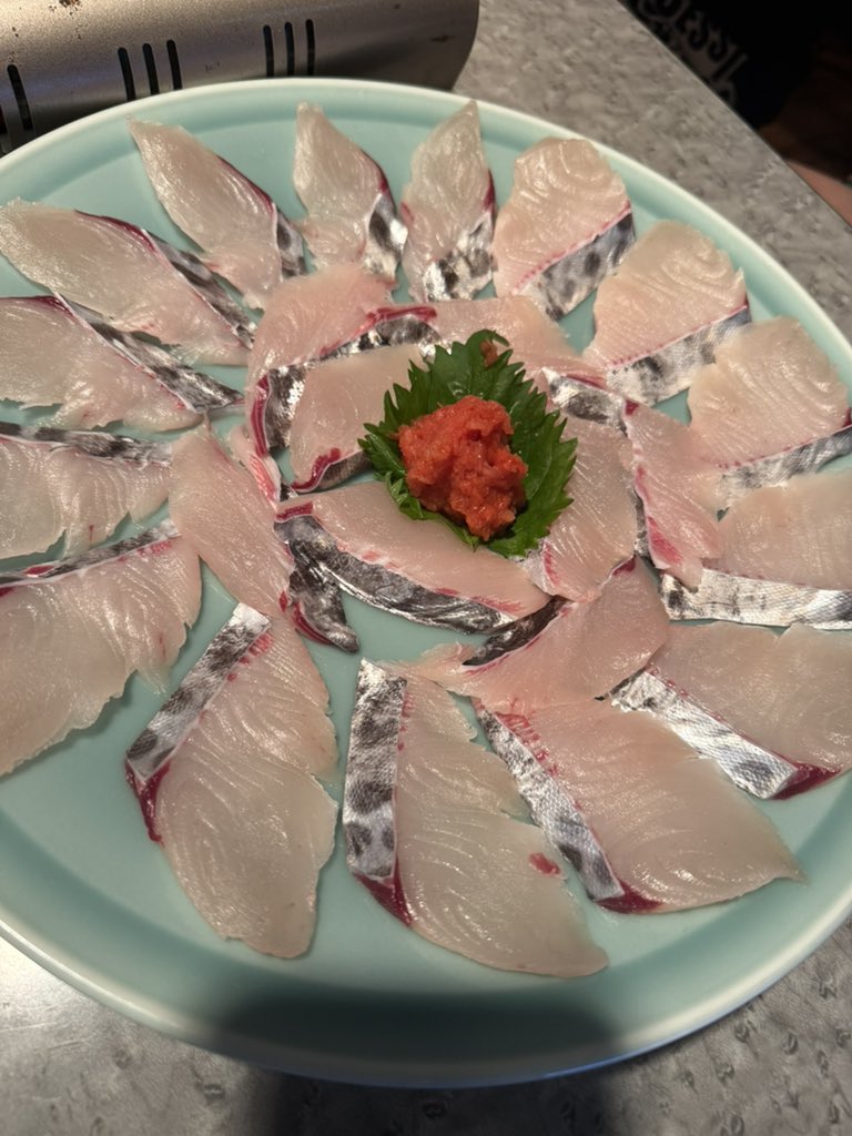 jun0114jun's tweet photo. 寝ずに釣りは寿命縮めるね
日焼けしないように対策してたけどまさかの鼻がでてて真っ赤なトナカイ状態…

デカいの釣りたい🥲 https://t.co/FP674tsEXF