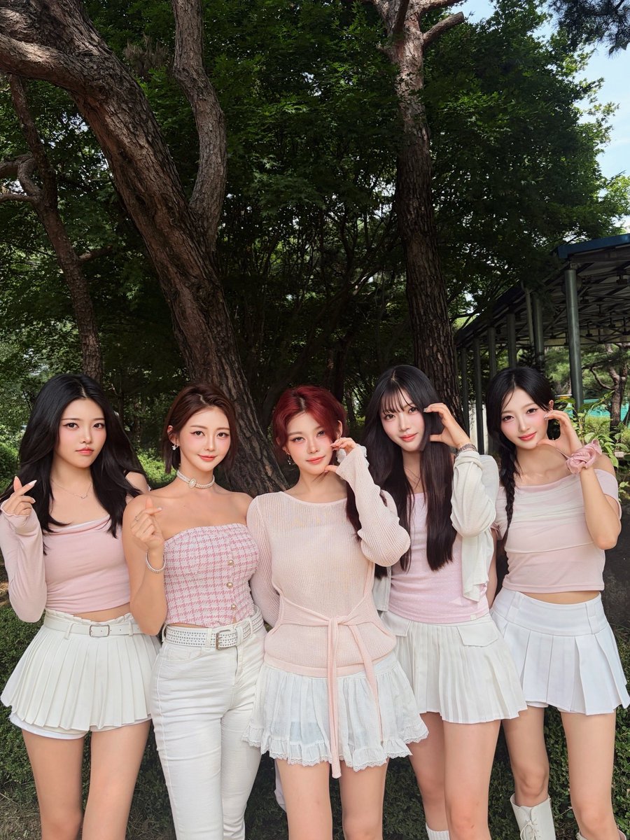official_diva_x's tweet photo. [260827] 양평 체육대회 행사에 디바엑스가 초대 받아서 축하공연을 하고왔습니다! ㅎㅎ
응원해주시고 반겨주셔서 감사했어요 💝
양평까지 디바엑스 보러와주신 팬분들도 감사했습니다 디바나 최고👍🏻
#디바엑스 #divax #걸그룹 #kpop #공연 https://t.co/My1m2Bdbmb