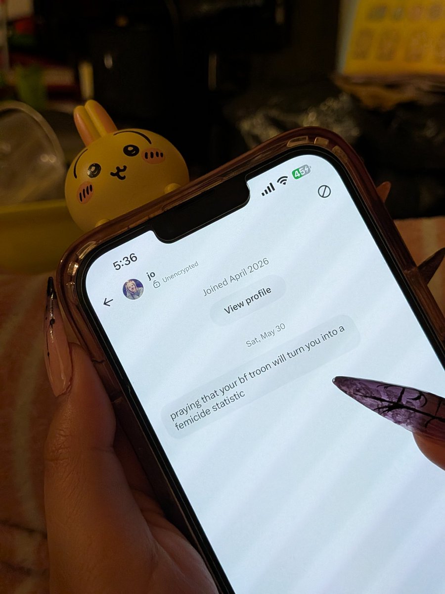 kimlip0suction's tweet photo. LMFAOOOO https://t.co/9ydWn53B0C