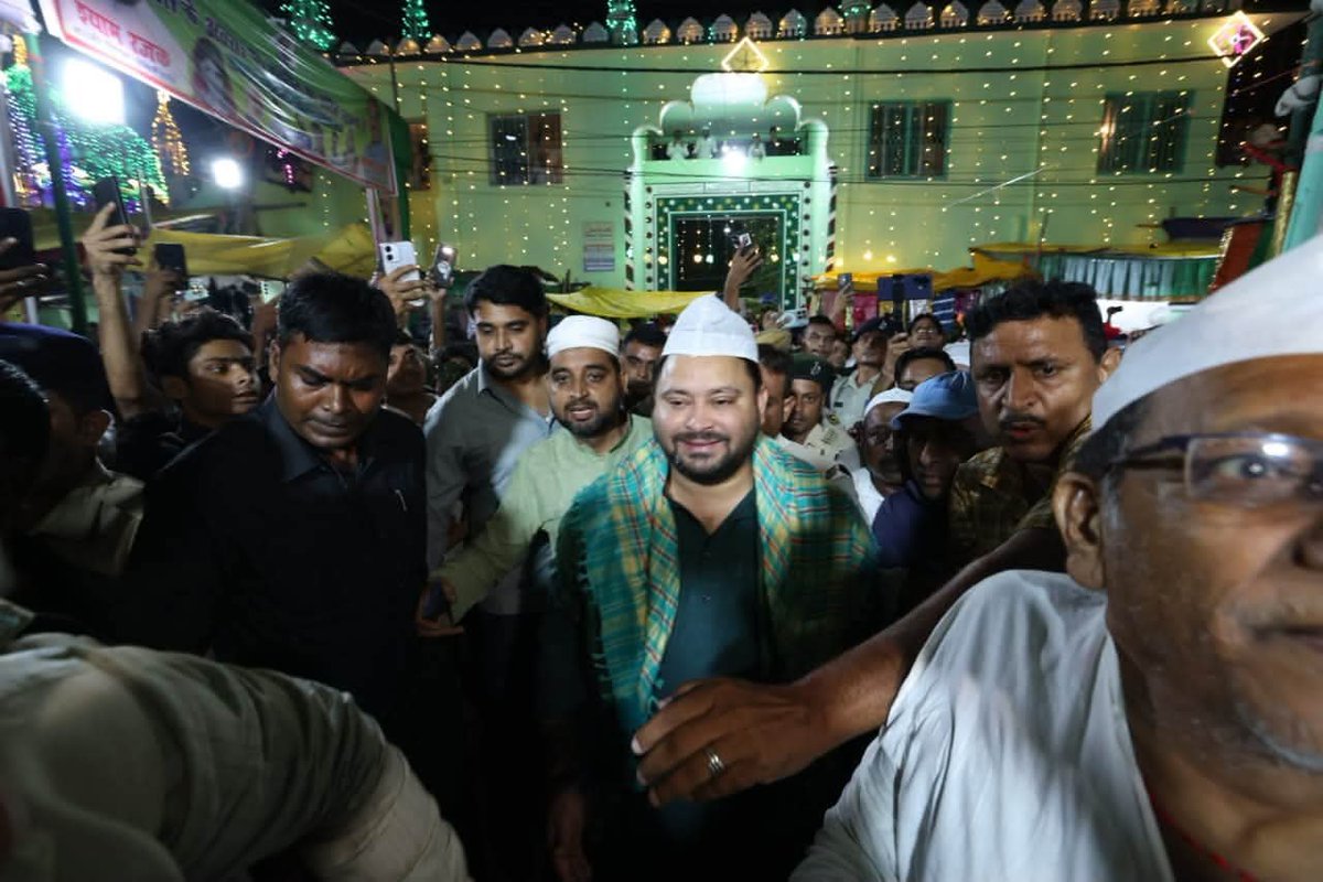 arshrajsikandar's tweet photo. हेलो @AnilYadavmedia1 
तेरा अब्बू बाघ का करेजा वाले को देख लो 
@ArunKosli ने बहुत सोच समझ कर इनलोगों का नाम यद मुल्ला रखा है 
@pappuyadavjapl @yadavtejashwi https://t.co/SmiNuuyv4c