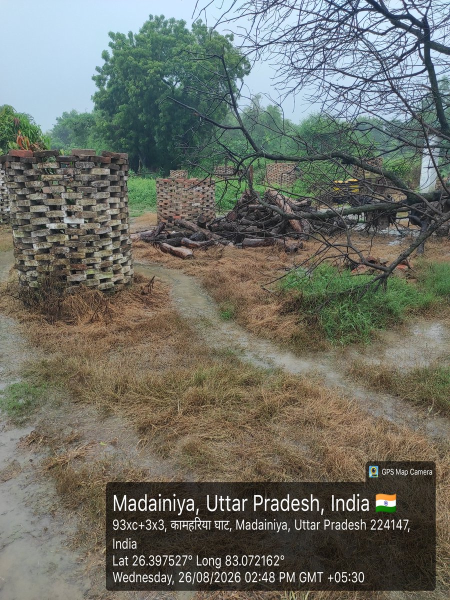 pankajsingho8's tweet photo. पंकज सिंह पुत्र राजेंद्र प्रसाद सिंह ग्राम कम्हरिया थाना राजेसुल्तानपुर तहसील आलापुर जनपद अम्बेडकर नगर का निवासी है, प्रार्थी के गाँव मे प्रार्थी का पुस्तैनी मकान है, जहाँ आने जाने का एक मात्र रास्ता गाँव के ही दबंग और माफिया सुरेश सिंह  द्वारा बंद किया जा रहा है
@CMOfficeUP https://t.co/dnHDaHU803