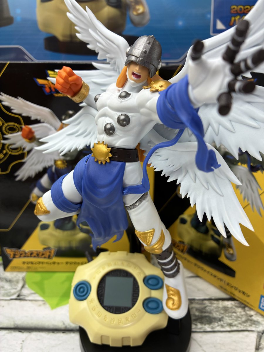SILKHAT_Tsuda's tweet photo. ⭐️新景品⭐️

デジモンアドベンチャー デジヴァイスタンド！ エンジェモン
登場いたしました‼️

躍動感溢れるカッコいいフィギュアです👀✨
お隣にはパタモンも展開中です(^o^)🧡

是非GETしてみてくだいね🎩✨

#デジモン
#エンジェモン https://t.co/MOnsDvYF8J