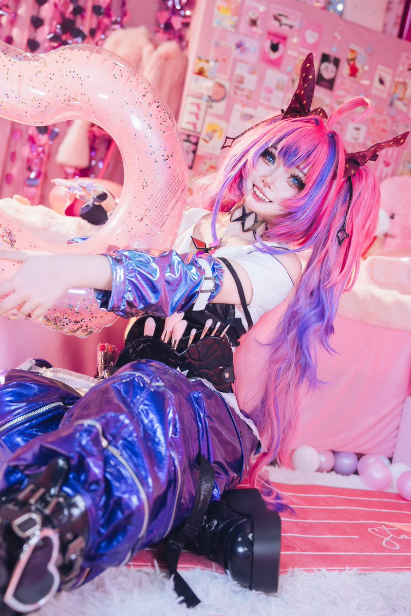 Taotan_cos's tweet photo. NNNNNNNNNNNNNNNNNNN VIVIIIIIIIIII

Happy birthday to Vivi Chan~🎂🎉
Thank you for all your hard working and thank you for always shining my day with Vivi Chan Kirakira aura! ✨

これからもビィビィちゃんを応援します！大大大好き🫶🩷✨お誕生日おめでとうございます！

#ヴィヴィ生誕祭2026 #綺々羅々ヴィヴィ