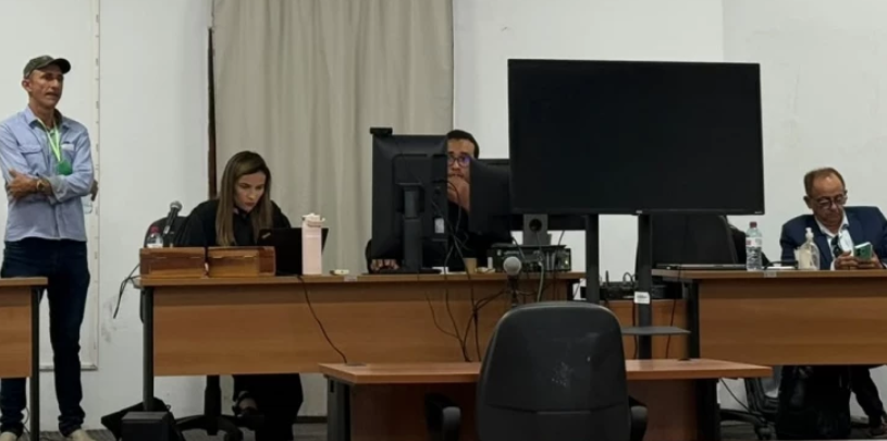 NocaPortal's tweet photo. Homem é condenado a 16 anos de prisão por matar companheira em Santa Quitéria https://t.co/ThrhC5m7rQ https://t.co/IuScJqFaz7