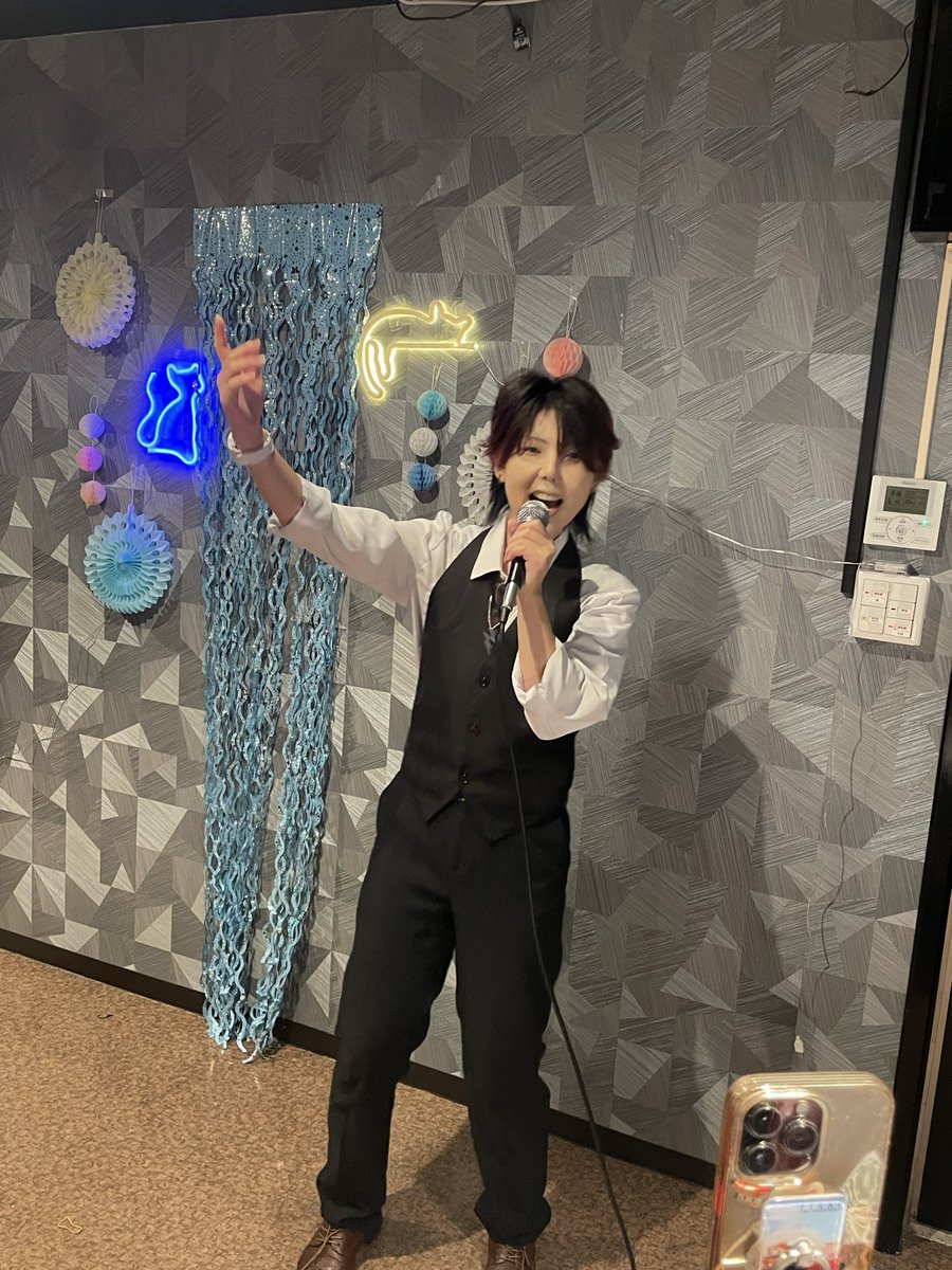 ArteLuXcafe's tweet photo. そしてライブタイム1人目は、誠 六助⚡️

曲はバースデーボーイゆうとくんのリクエストになってます！ https://t.co/AWa5ZrXY4G