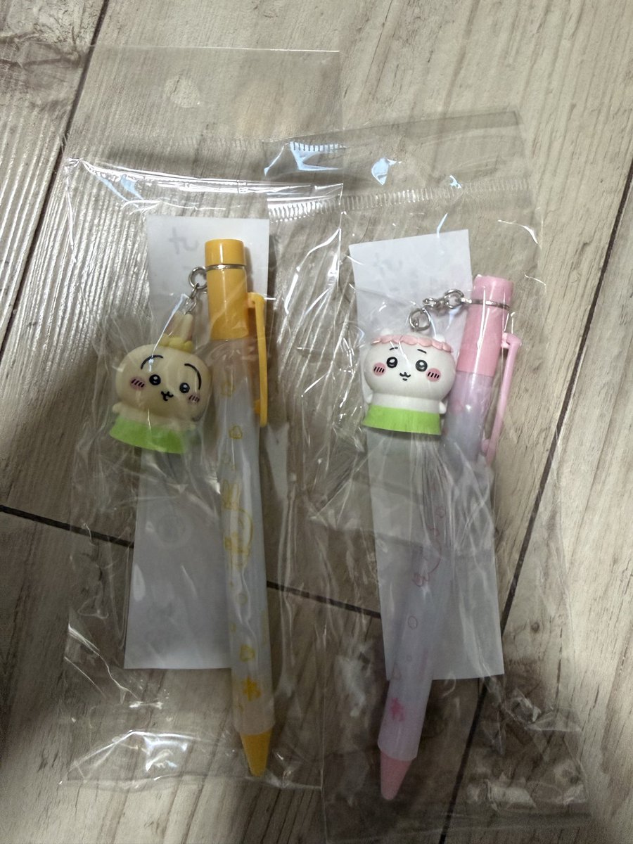 tasucha0115's tweet photo. 今日映画館行ったらいつの間にか再販されてたフィギュア付きボールペン買えた✨

#ちいかわ https://t.co/LkLr8s3C0Q