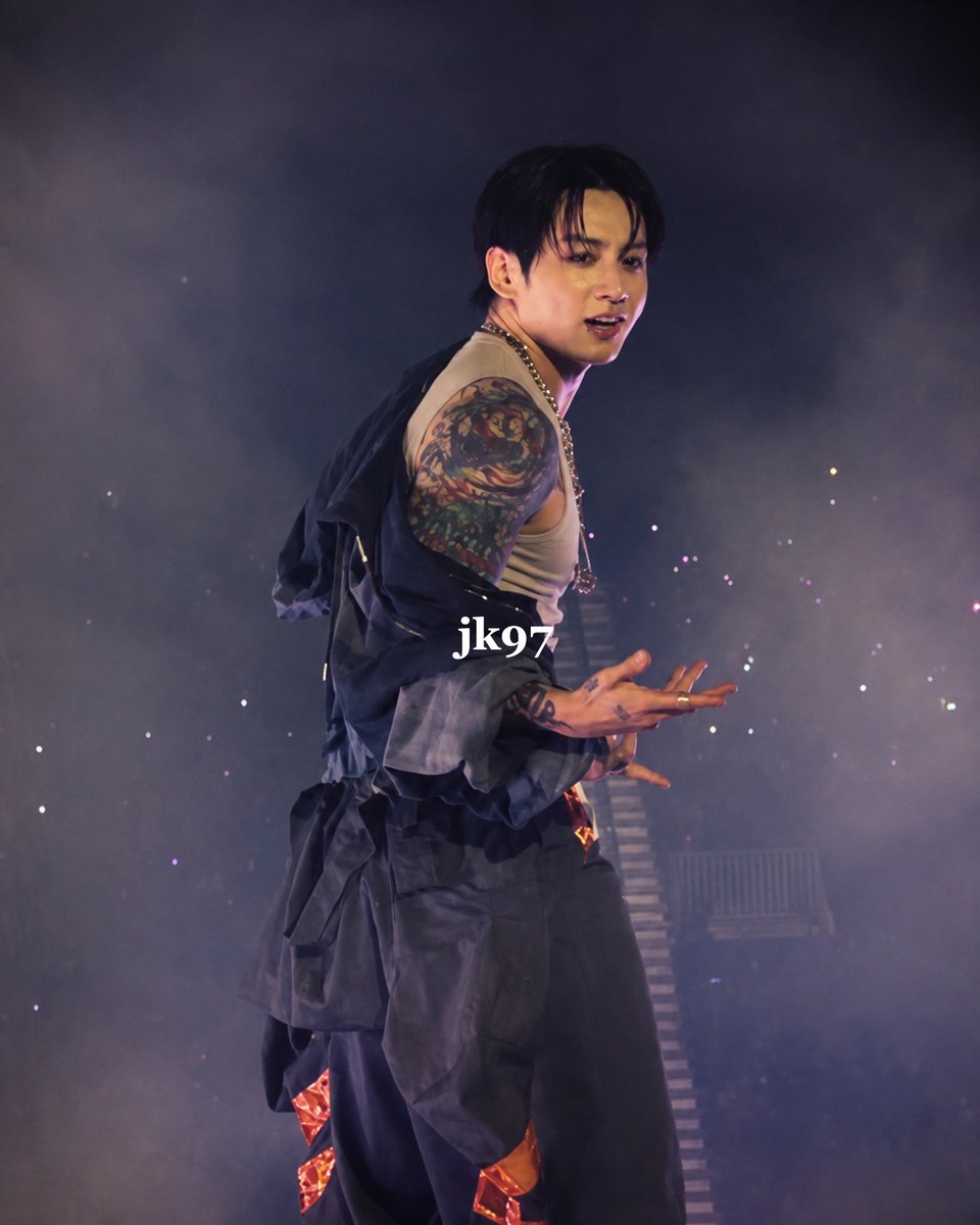 mnjeonjungkook's tweet photo. JUNGKOOK, YOU’RE THE MAN. 🔥#JUNGKOOK https://t.co/dPdRiZQTx7