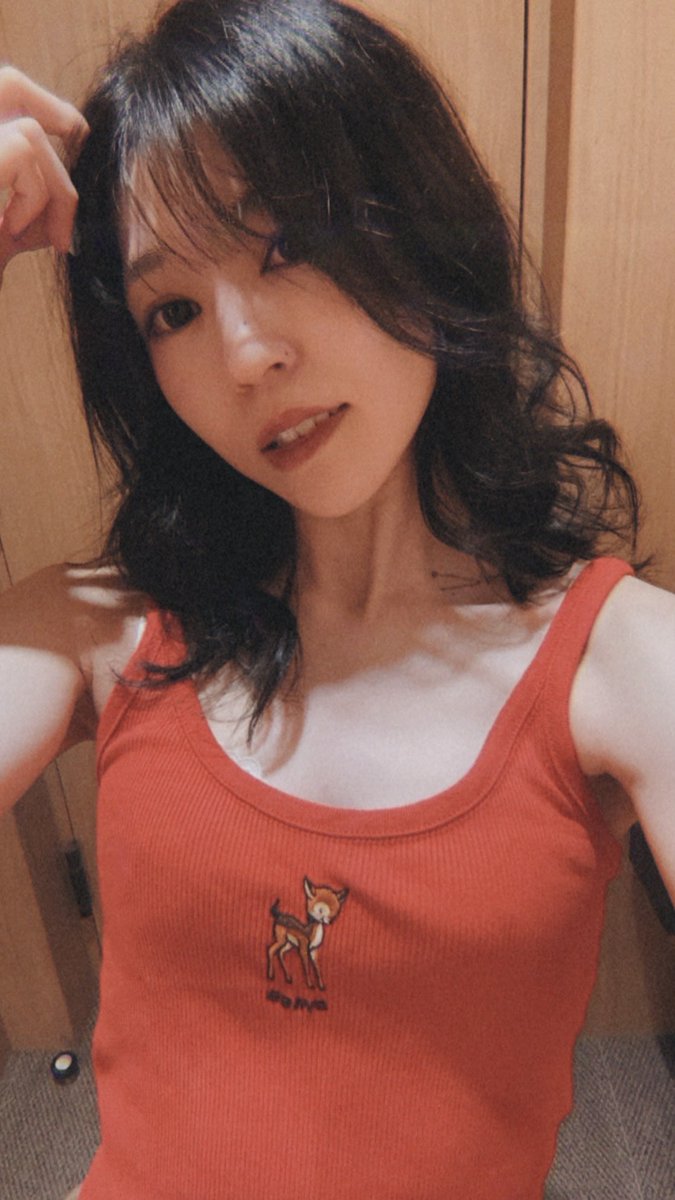 arayadianaaa's tweet photo. #アーカイブ #archive 
the only time I had my hair actually black https://t.co/jd1to5hs55