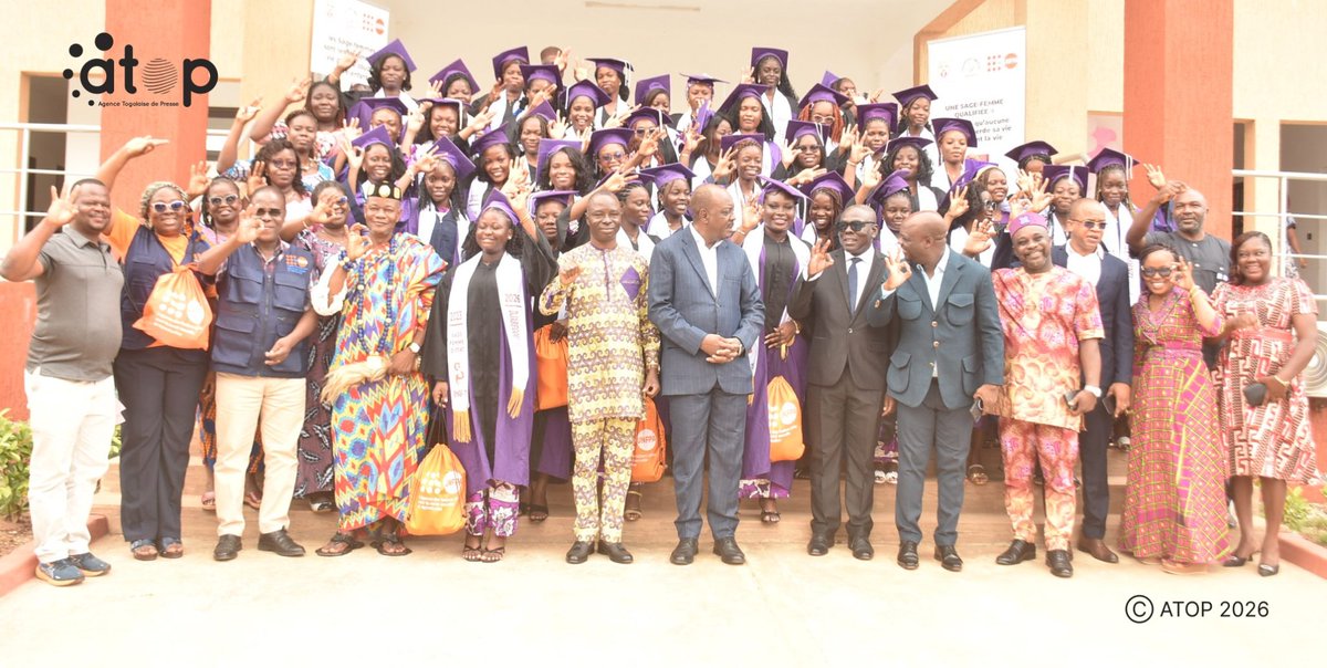 CommunicationTg's tweet photo. Zio/santé : 40 sages-femmes de l’ENSF de Tsévié reçoivent leur diplôme de fin de formation
https://t.co/DGcgMWJ5qh https://t.co/jd54PIalnJ