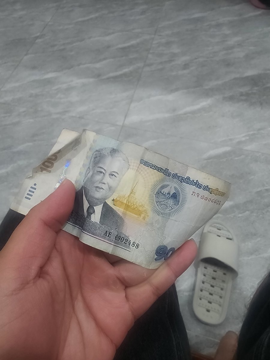 ruokfromlaos's tweet photo. @Cwh45UmW0Q8sjVv ເອົານິ ເຫຼືອໃບດຽວ🤣🤣🤣 https://t.co/Nxyby24lnB