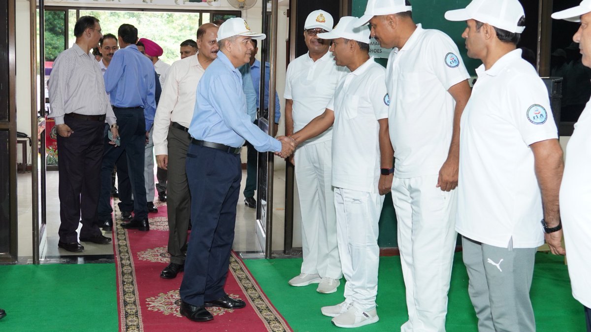 BSF_Gujarat's tweet photo. 🥊 𝗕𝗦𝗙 𝗚𝘂𝗷𝗮𝗿𝗮𝘁 𝗵𝗼𝘀𝘁𝘀 𝗜𝗻𝘁𝗲𝗿-𝗖𝗼𝗺𝗺𝗮𝗻𝗱 𝗪𝗼𝗺𝗲𝗻 𝗪𝗿𝗲𝘀𝘁𝗹𝗶𝗻𝗴 & 𝗕𝗼𝘅𝗶𝗻𝗴 𝗖𝗼𝗺𝗽𝗲𝘁𝗶𝘁𝗶𝗼𝗻.🤼‍♀️

The arena came alive as Sh Prakhar Trivedi, DIG/PSO, inaugurated the Inter-Command Women Wrestling & Boxing Competition, being held from 27–28 August 2026, at Frontier Headquarters Gujarat.

Elite women athletes from the Eastern and Western Commands are showcasing strength, skill, discipline and indomitable spirit.

More than medals, the championship celebrates the grit, resilience and sporting excellence of BSF women warriors.

#BSF 
#Boxing
#FitIndia
#Wrestling
#Sportsmanship