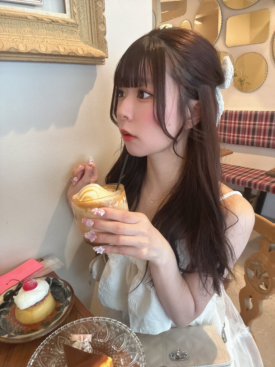 barikawa_iroha's tweet photo. 今日のいろ☕️🤍 https://t.co/ydWuIO4FQm