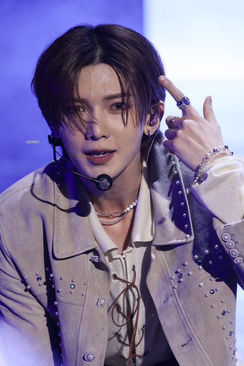 ateez_wiro's tweet photo. 머리색에 따라서 분위기 확확 달라지는게 진짜.. 진짜 천상 아이도루시다...🥺❤️✨️🫳🏻🫳🏻🫳🏻 https://t.co/RZPyeLfw9G