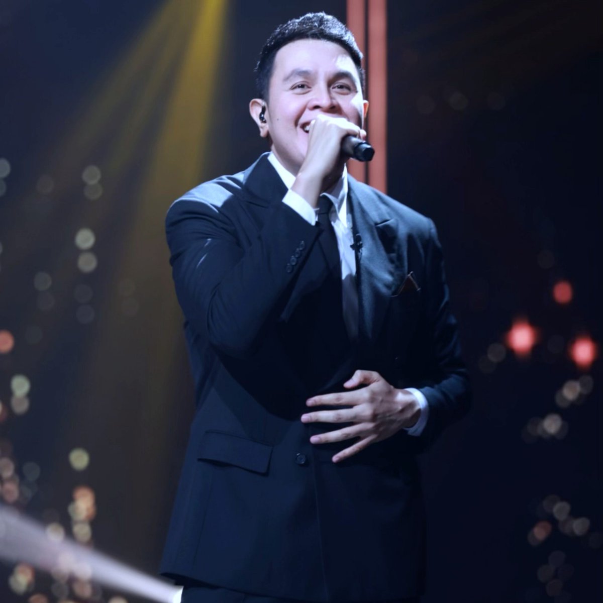 tulusfiles's tweet photo. Tulus rises to #144 (+10) on the Global Digital Artist Ranking! 📈💚

✍🏻 He is now the highest-ranked Indonesian artist in the chart’s history! 🇮🇩👑 https://t.co/kydmDzp0kx