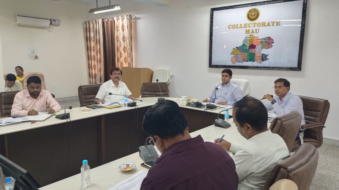 DMMau1's tweet photo. मा.मुख्यमंत्री डैशबोर्ड के अंतर्गत सीएमआईएस पोर्टल आधारित निर्माण कार्यों की समीक्षा कर कार्यों की गुणवत्ता,प्रगति एवं समयबद्ध पूर्णता सुनिश्चित करने के निर्देश संबंधित अधिकारियों को दिए।
@UPGovt @CMOfficeUP @InfoDeptUP https://t.co/avCFo18Ku2