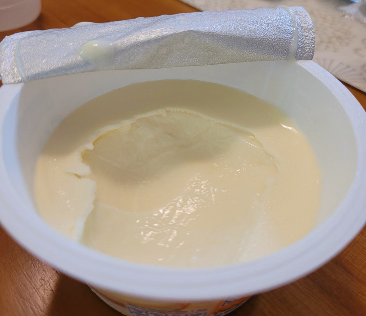 Fsriaroon's tweet photo. อร่อยจริงนะเออ... วันนี้กินอาการเลื่ยนๆมาทั้งวัน ได้สิ่งนี้มาล้างปาก ดีงามมาก เปรี้ยวนิดๆ เนื้อครีมมี่ หอมชีส🧀🧀 เสียดายซื้อมาอันเดียว https://t.co/83rJYxnLwJ