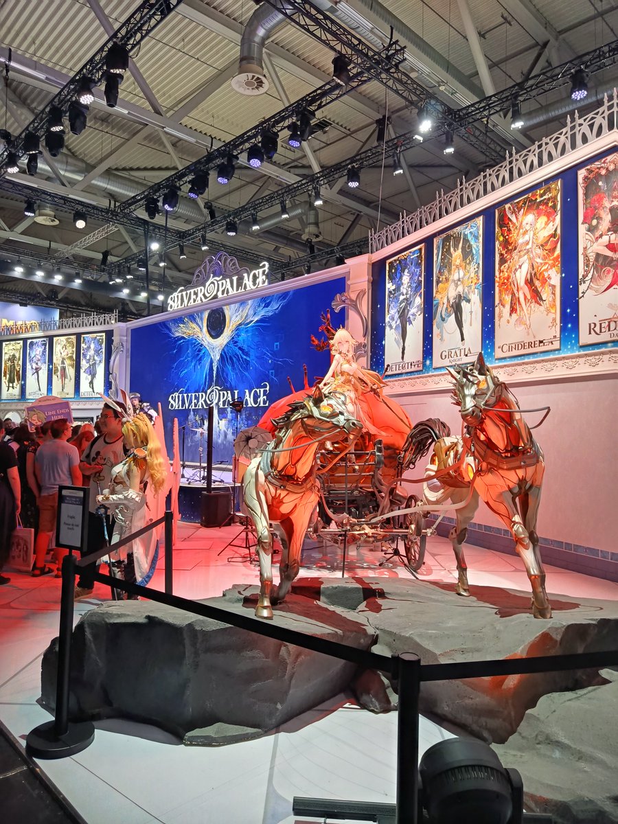 RRayart's tweet photo. Silver Palace vosers are so nice *-* 
#SilverPalace #gamescom2026 https://t.co/q9GzviptxX