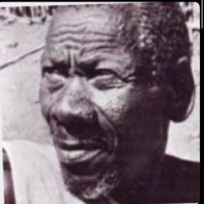 GitifuW's tweet photo. Iyo PARMEHUTU na Aprosoma bitabaho muri 1959 uyu munsi umuhutu aba ari umuja w’umututsi 

Mwibaze Gitifu yabaye umuja wa Bizimana Fora icyo nakorera imirizo y’inka ze ? 🤣🤣🤣🤣 https://t.co/YwdNP4Ykzp