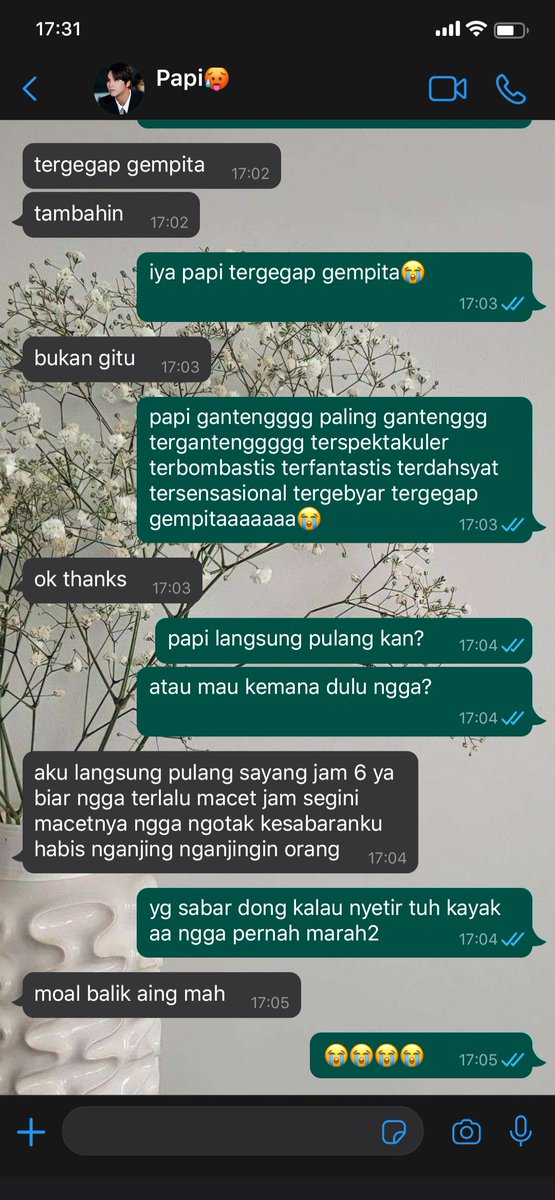 lavanyajune's tweet photo. #kafeels; papi paling ganteng terganteng https://t.co/eCQbnFH1LT