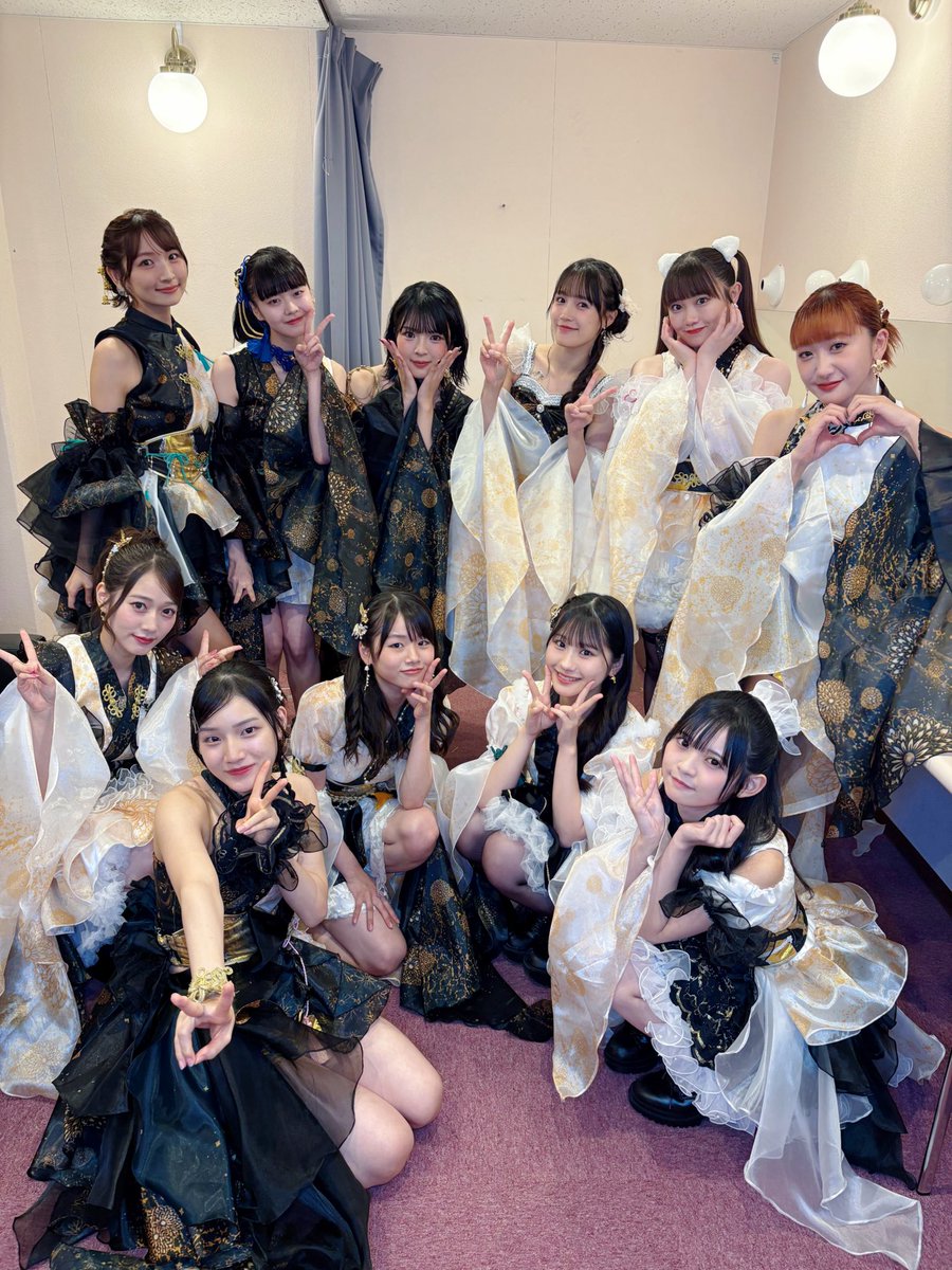 tsubakifac_uf's tweet photo. ／

つばきファクトリーの夏祭り2026〜灼熱〜
ありがとうございました❤️‍🔥

＼

今年で5回目の灼熱もアツく盛り上がるとても楽しいライブでした✨️

今年は“和”を意識した衣装で普段と違ったかっこいいつばきファクトリーをお魅せできたのではないでしょうか🖤🤍

大雨の中たくさんのご来場ありがとうございました☔️💓

#つばき灼熱 #灼熱2026 #つばきファクトリー #tsubaki_factory #ハロプロ