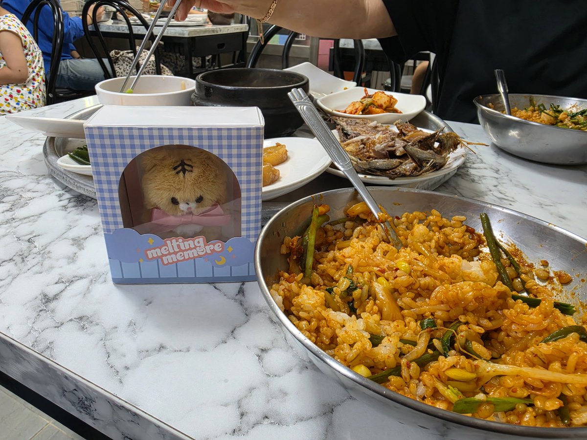DRB_eating's tweet photo. 📍 포항, 대화식당

백반 9천원~ 누룽지 주셔서 좋았고 된장찌개가 맛있었습니다. 손님들 회전도 빨라요. 아침 식사가 된다는 게 장점. 숙소에서 자고 일어나서 든든하게 한 끼 잘 먹고 여행 시작하면 굿. https://t.co/AShC2furk6