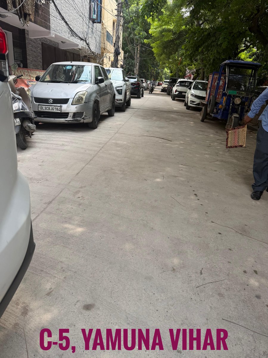 AjayMahawarBJP's tweet photo. घोंडा विधा���सभा में जनसुविधाओं को बेहतर करने के लिए गलियों के निर्माण एवं विकास कार्य निरंतर जारी हैं।

इसी कड़ी में विभिन्न जगहों में निर्माण कार्य पूर्ण होने के पश्चात की कुछ तस्वीरें साझा कर रहा हूँ। 
@BJP4India @BJP4Delhi https://t.co/JX4jSw8c5L