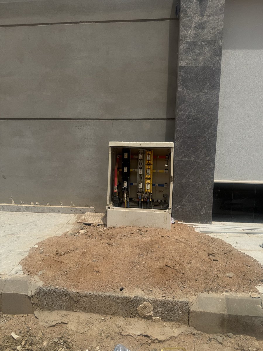 qsyd59697's tweet photo. @SaudiEnergy خطييييييييررررر خاصة مع الامطاررررر https://t.co/KBCiip1Wzf
