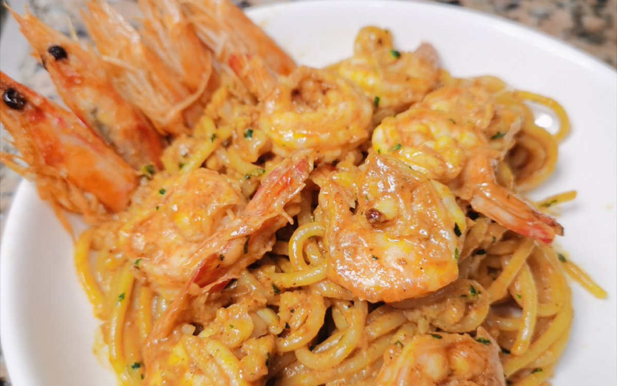 ladyb014499's tweet photo. Just whipped up garlic butter shrimp pasta in 15 mins  Fresh herbs u0026 a squeeze of lemon make it taste like restaurant food—my go-to quick weeknight win!， https://t.co/HUwx5yK4G6