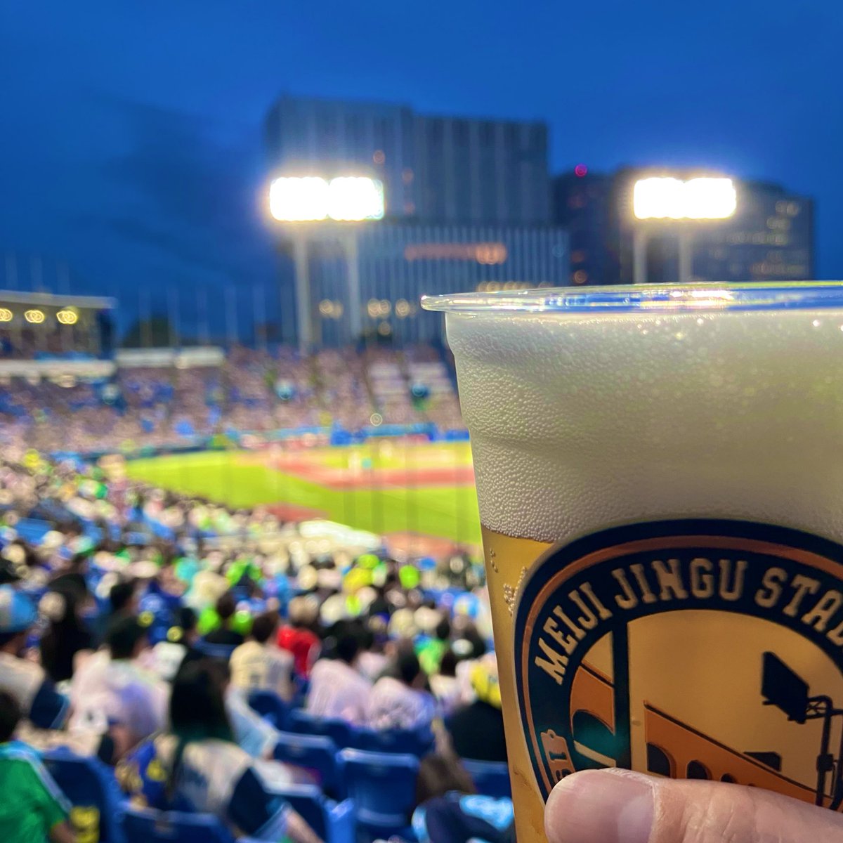 yu_coringring's tweet photo. 松本投手登場で神宮にStare ln Wonder が流れたよ！ https://t.co/54V7wU4rbn