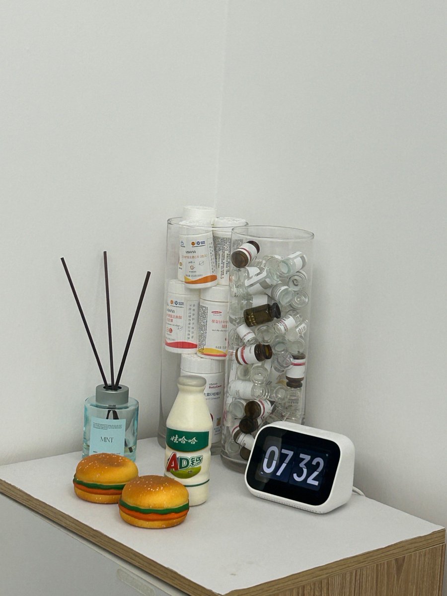vespl924926's tweet photo. Small daily habits = big health wins! Drink 8 cups of water, move 10 mins daily, and get 7hrs sleep to keep your energy high—no extreme routines needed.， https://t.co/5DStOSbtif