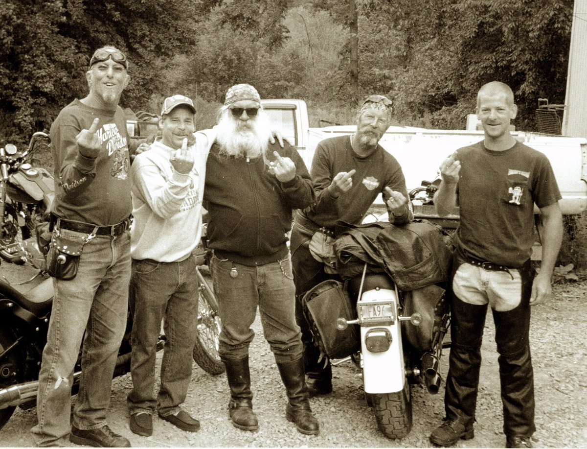 bluebikemike13's tweet photo. Six Fingers, Olean, NY https://t.co/kuDOhvoaZI