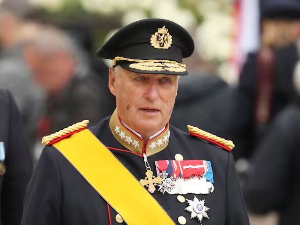 Zanyar_Q's tweet photo. Norveç Kralı #Harald giderek kötüleşiyor. Kral, bir haftadan fazla süredir hastanede kalmış ve kanındaki bakteriyel enfeksiyon için antibiyotiklerle tedavi edilmektedir. Durum kritik https://t.co/T3aCM1z2J3