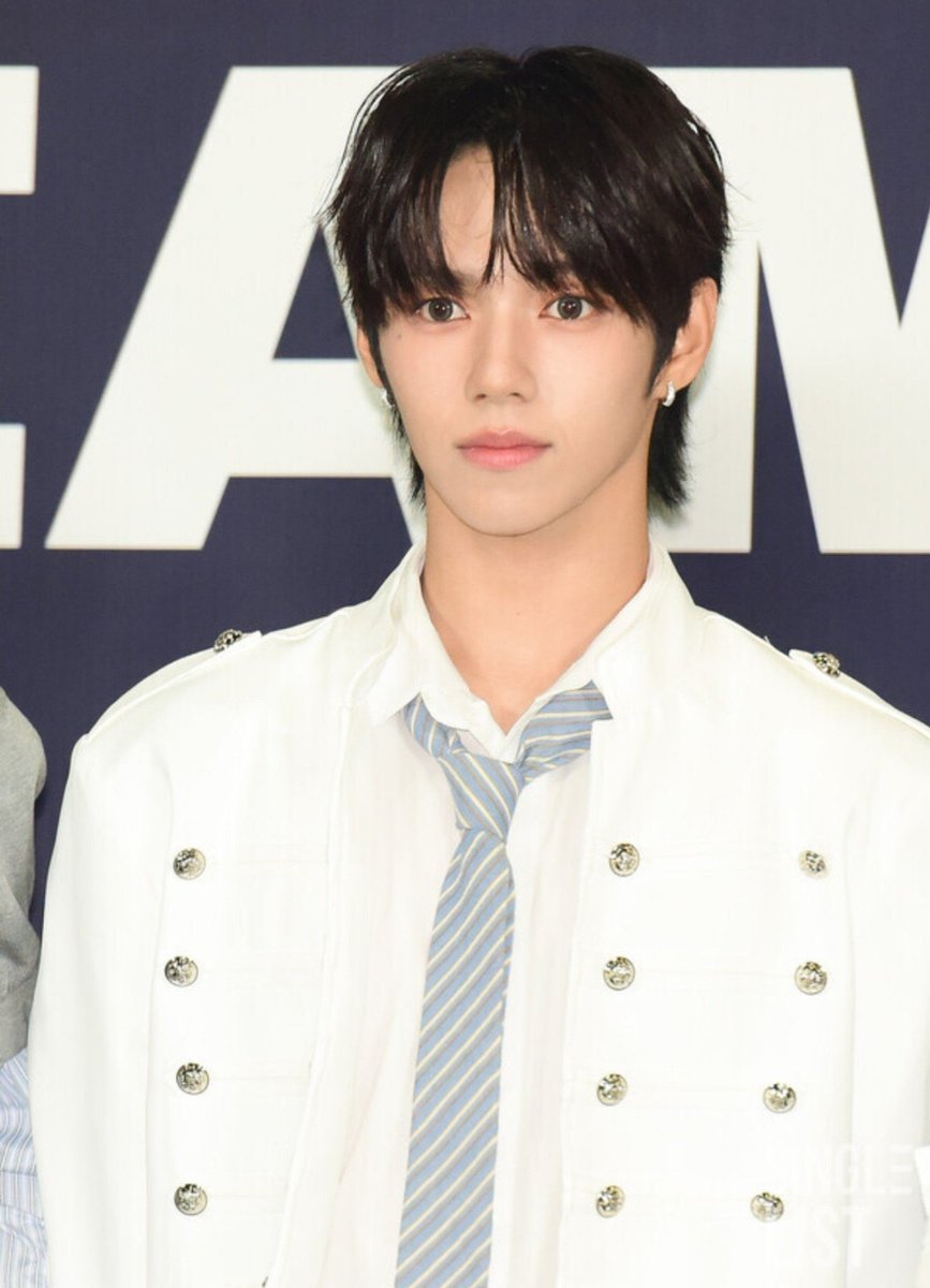 krsyz_gzb's tweet photo. [Photo] AHOF JL 'The Prince from the Fairy Tale Who Ripped Out of the Comic'

https://t.co/sIEHQxesro…

JL LIVING THE DREAM
#JLDreamMaker
#AHOF_JL #제이엘
#JLGaspar #JL https://t.co/l0IVFlxKq2