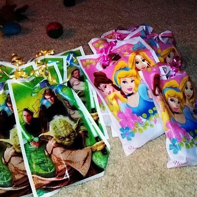 liviaforbrains's tweet photo. las bolsitas del souvenir del casamiento de tini y de paul https://t.co/AMfPFqVZfZ