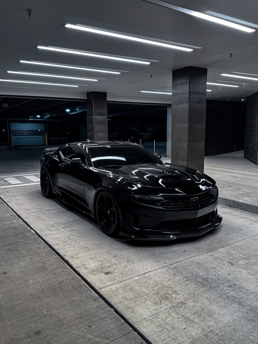 competitionreal's tweet photo. Camaro 🖤 https://t.co/aoGdM6wAs4