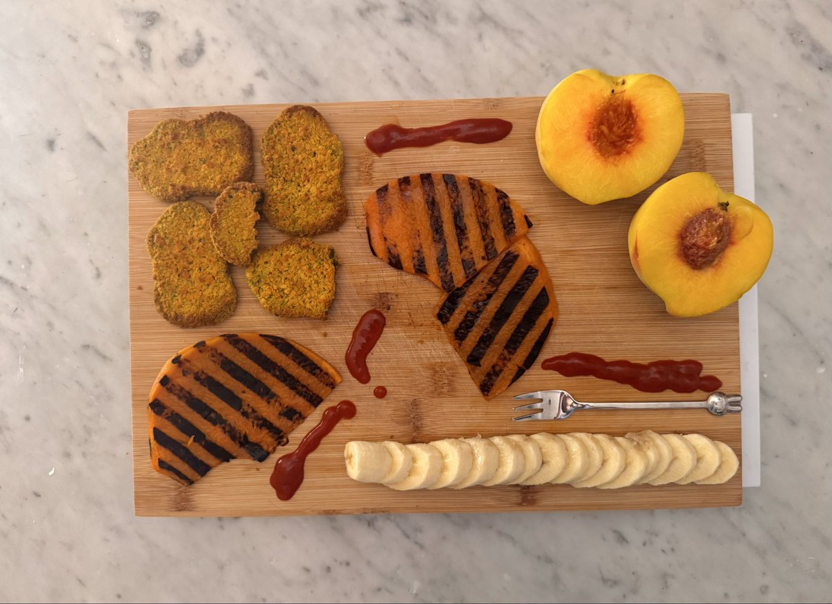 rednight3w's tweet photo. Voglio sapere la vostra frutta preferitaaa che casomai cambio un po’ https://t.co/fqngsMggFb