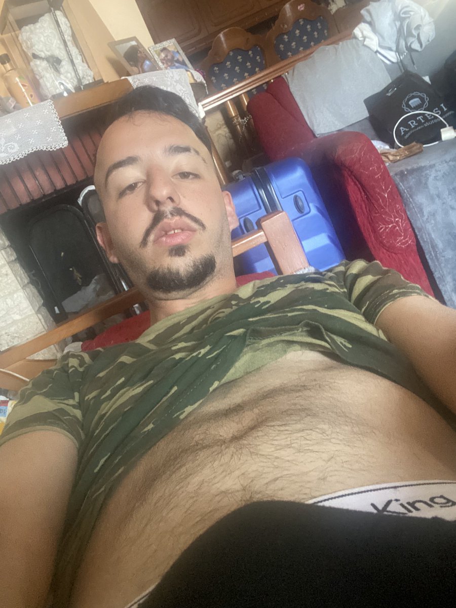 nicks09r79's tweet photo. To fuck like a soldier? https://t.co/NFr1fj3Amt