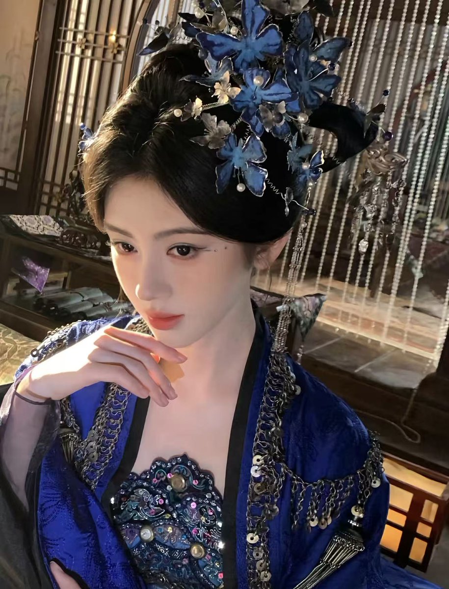 Harin0623xx's tweet photo. 이렇게 예쁜 사람이 실제로 존재한다고?
#쥐징이 #鞠婧祎 #JuJingYi https://t.co/E81HvIAzLA