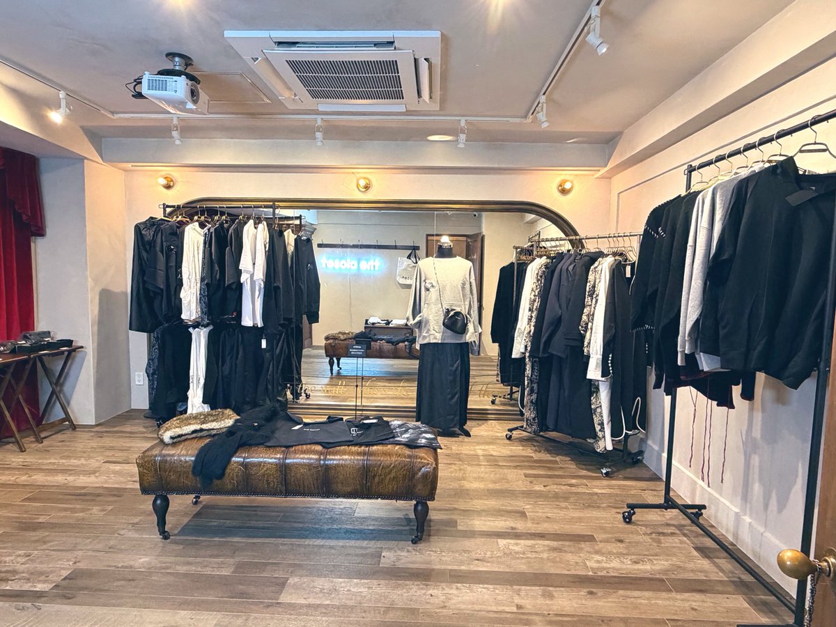 Pla_ryutaro's tweet photo. 本日から
【the closet 】
POP UP SHOP がオープンして〼。
興味ある方は是非遊び来てください。

（・開店・）/ https://t.co/sEbAzqrZ7d