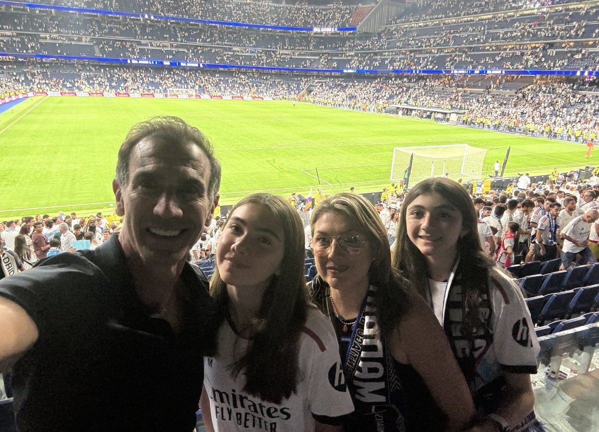 PacoGabriel_5's tweet photo. HALA MADRID...
Y nada más!! https://t.co/o0xlRDv6AT