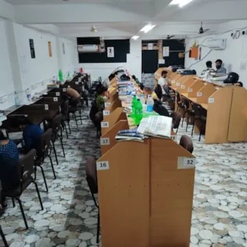 avijeet_writes's tweet photo. Library India needs:                   Library India Has: https://t.co/uBhkcoeiCi