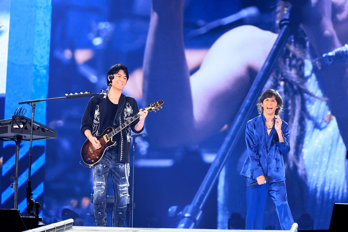 natalie_mu's tweet photo. 【ライブレポート】
福山雅治のドームライブに
B'z・稲葉浩志がサプライズ出演

豪華共演で大熱狂の大阪ファイナル
https://t.co/olezN3VK14

#福山雅治 #BROS1991 https://t.co/5dognDWrEe
