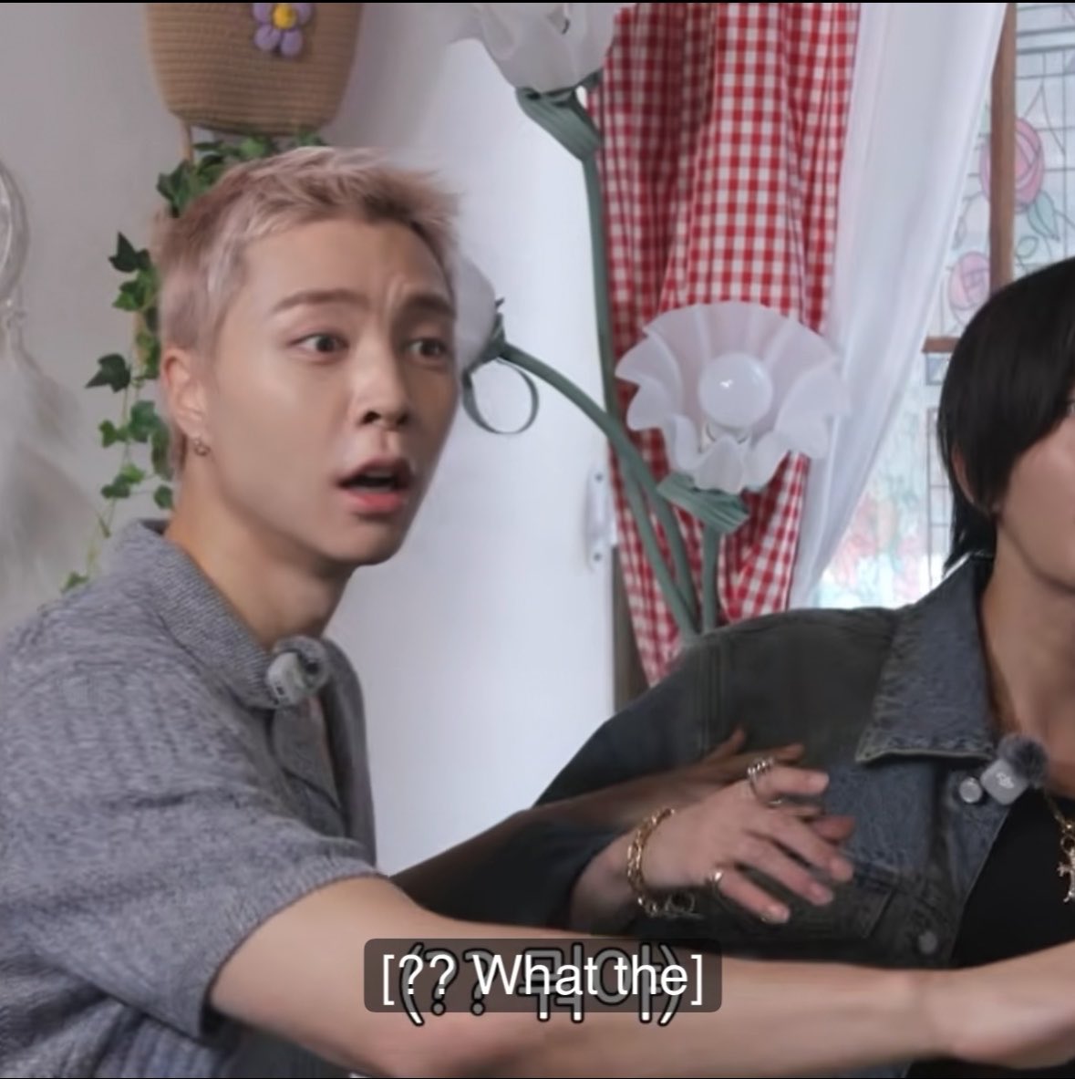 jojohaechi's tweet photo. Kany : lu butuh freedom, klw lu merasa ga oke, jangan lakuin!!!
Yuta : oh...
Johnny : no... no... *ketar ketir keringet dingin* 

MUKA JOHNNY PANIKNYA ADA BANGET😭😭😭 https://t.co/IgH1SukigP