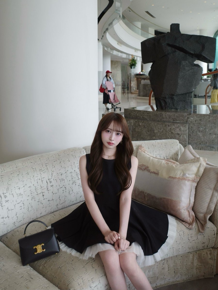 __3mmk_'s tweet photo. Nanastyleのワンピース裾のフリフリも形も可愛すぎる*.♡ https://t.co/pftQTL7bJe