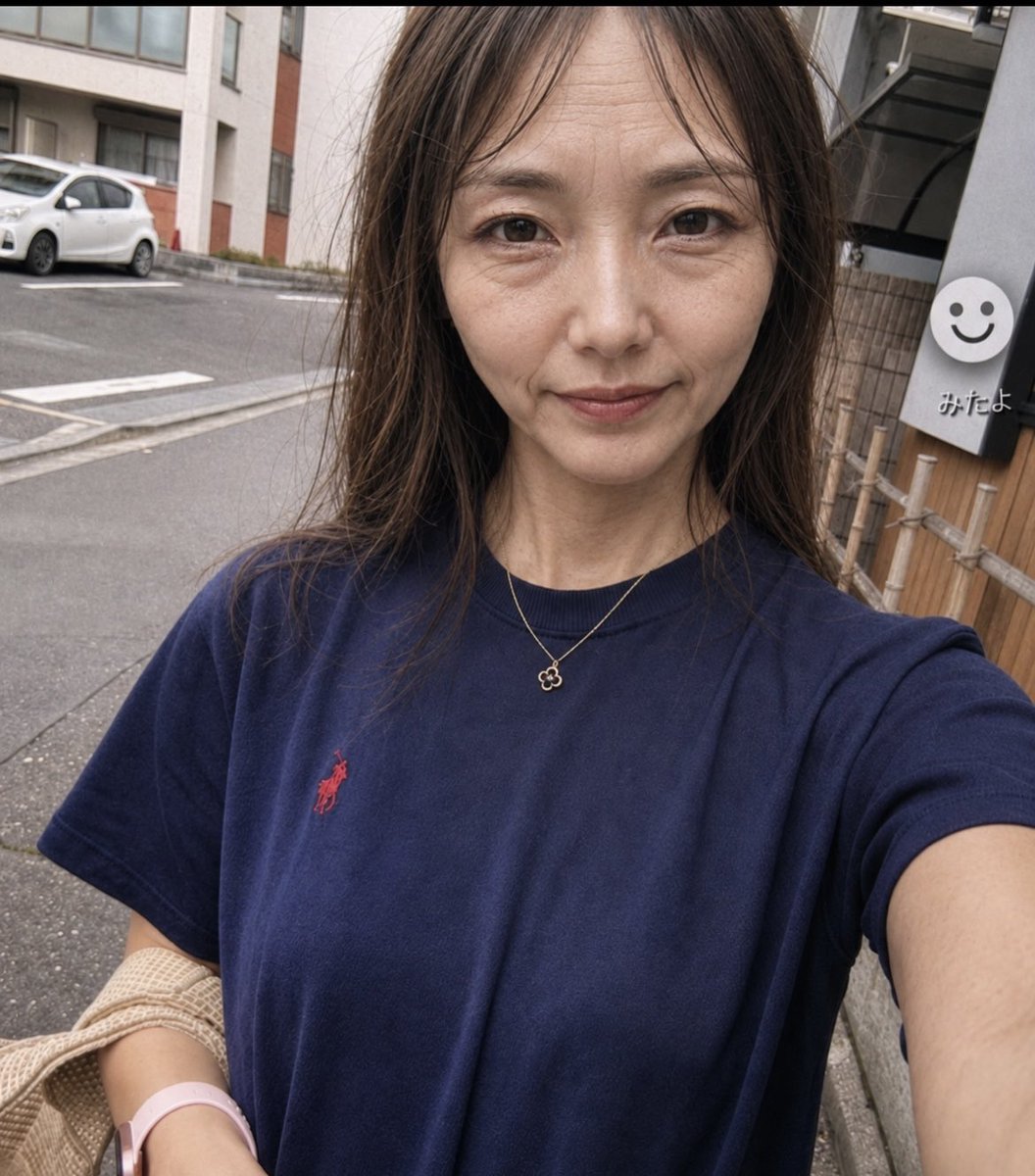JenaePing99831's tweet photo. 【奥様はエンジェル立川店あんりの実態😱】

・騙されてお金をドブに捨てる人を未然に防ぐために何度でもアナウンスするゾ‼️

・写メ日記には口元を隠していいように自分を写してるが、実際はシワくちゃ40歳超えおばさんだ💀

・おばさんだから加齢臭、口臭もキツいゾ‼️ https://t.co/3s3RonakKl